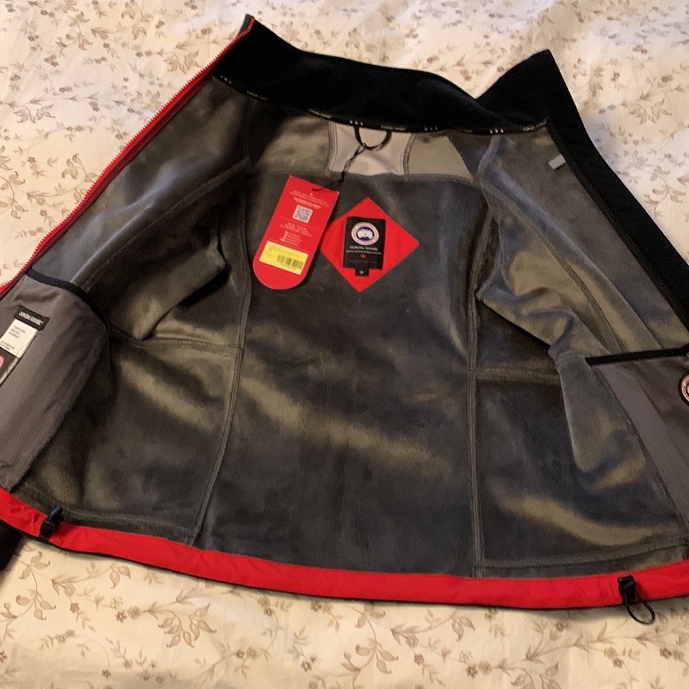 Authentic CANADA GOOSE Jacket BNWT - Picture 2 of 14